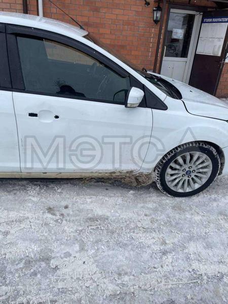 Ford Focus 2010, фото 9