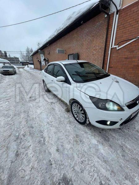 Ford Focus 2010, фото 2