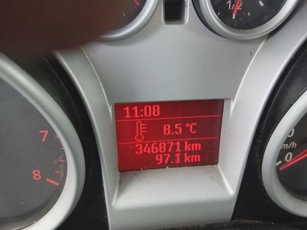 Ford Focus 2011, фото 2