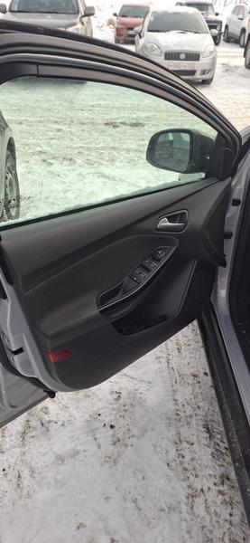 Ford Focus 2011, фото 3
