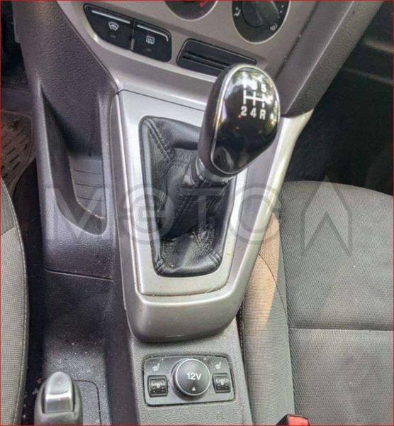 Ford Focus 2011, фото 9