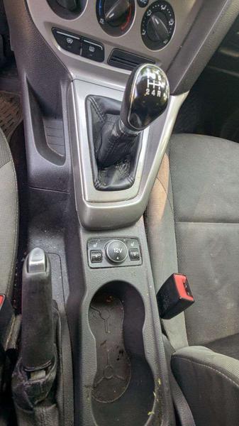 Ford Focus 2011, фото 15