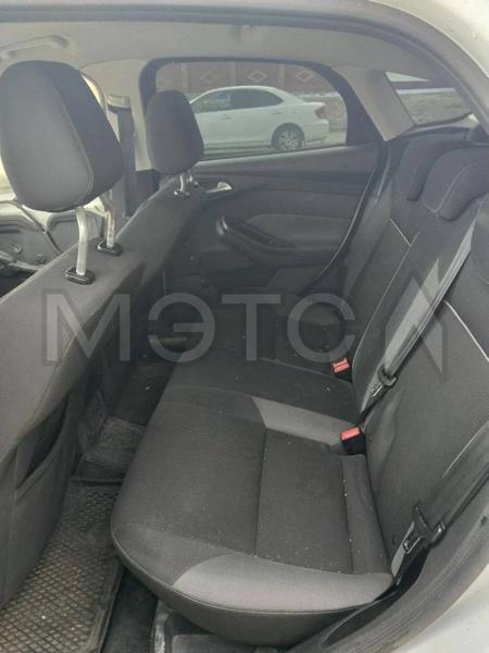 Ford Focus 2011, фото 11