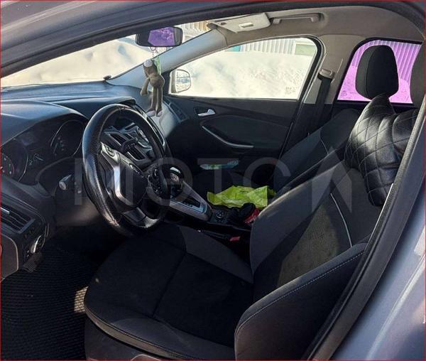 Ford Focus 2011, фото 8