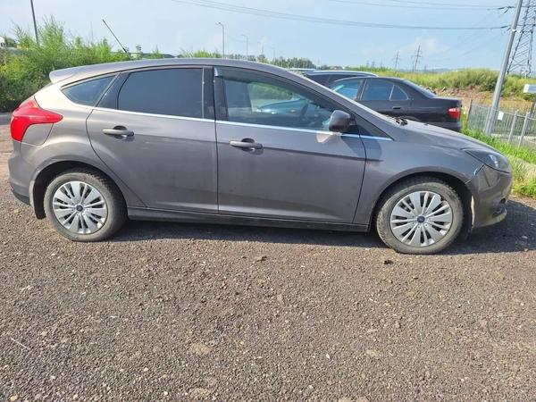 Ford Focus 2012, фото 2