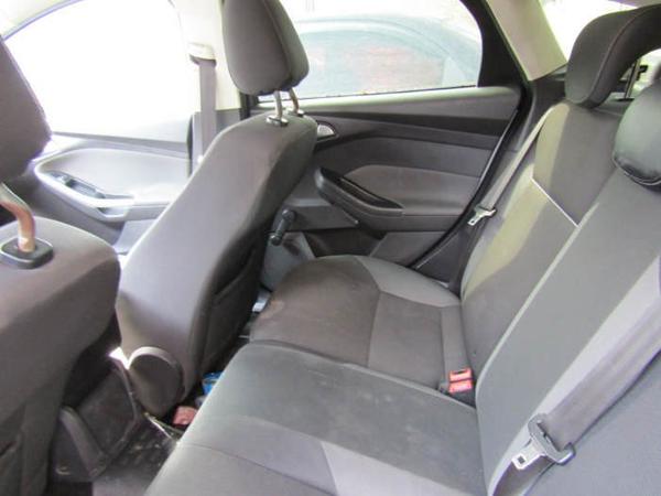Ford Focus 2012, фото 32