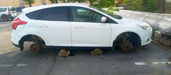 Ford Focus 2014, фото 4