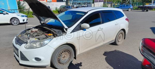 Ford Focus 2014, фото 2