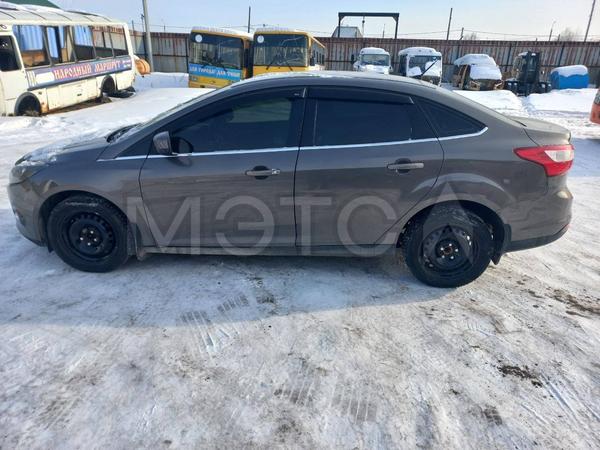 Ford Focus 2011, фото 3