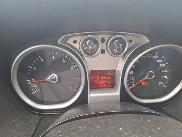 Ford Focus 2009, фото 16