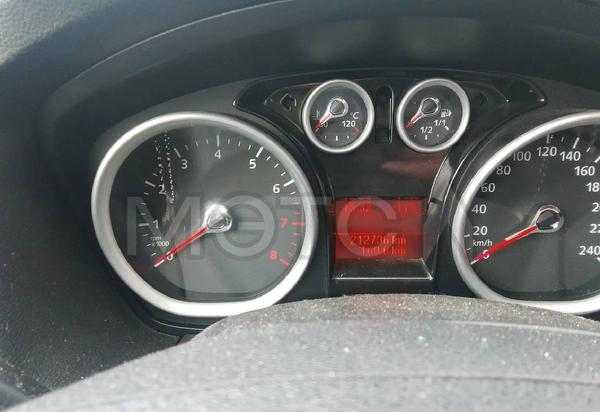 Ford Focus 2009, фото 4