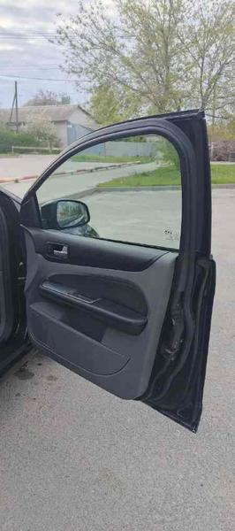 Ford Focus 2010, фото 15