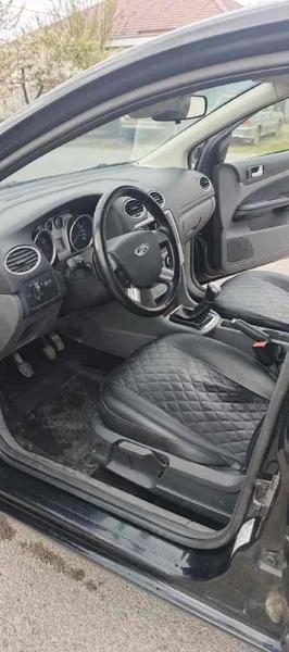 Ford Focus 2010, фото 24
