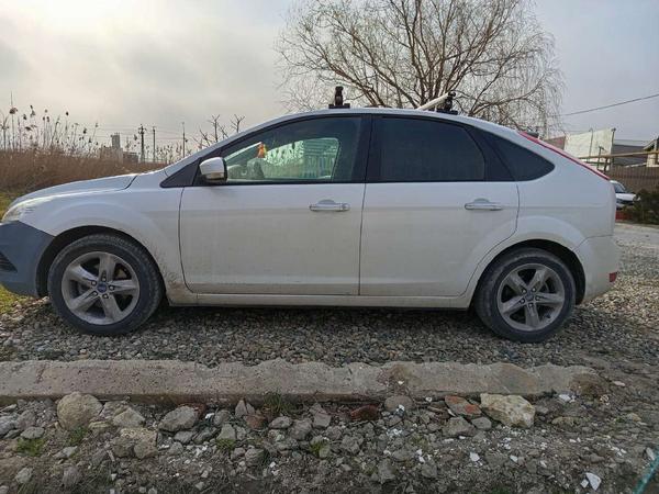Ford Focus 2010, фото 17