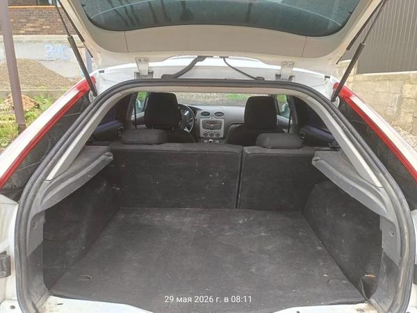 Ford Focus 2011, фото 8