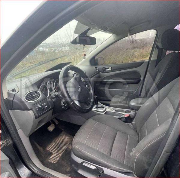 Ford Focus 2011, фото 5
