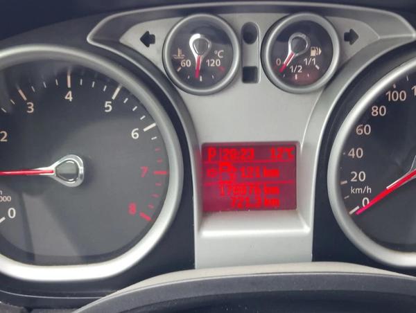 Ford Focus 2010, фото 6
