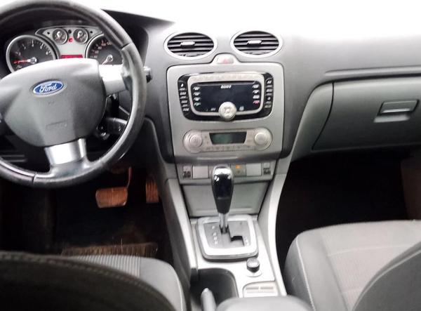 Ford Focus 2010, фото 8