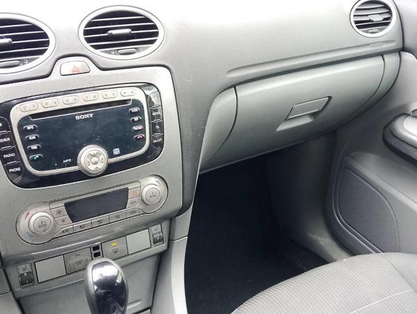 Ford Focus 2010, фото 7