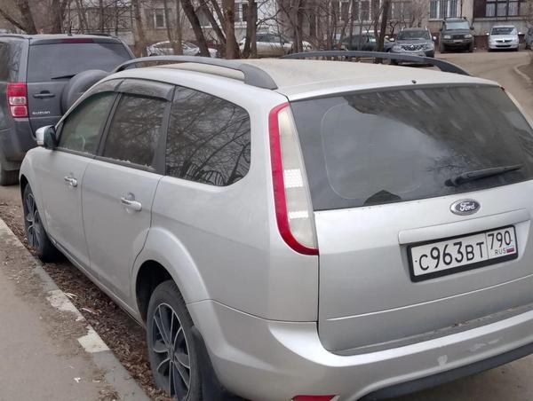 Ford Focus 2010, фото 2