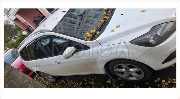 Ford Focus 2011, фото 3