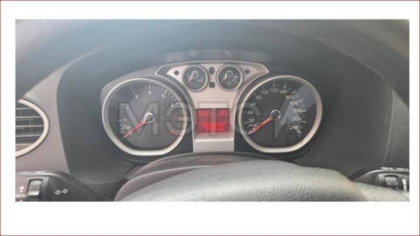 Ford Focus 2011, фото 8