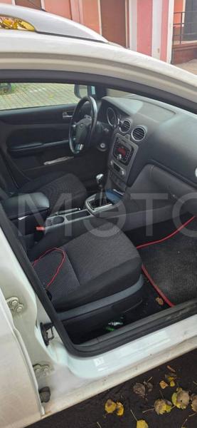 Ford Focus 2011, фото 6