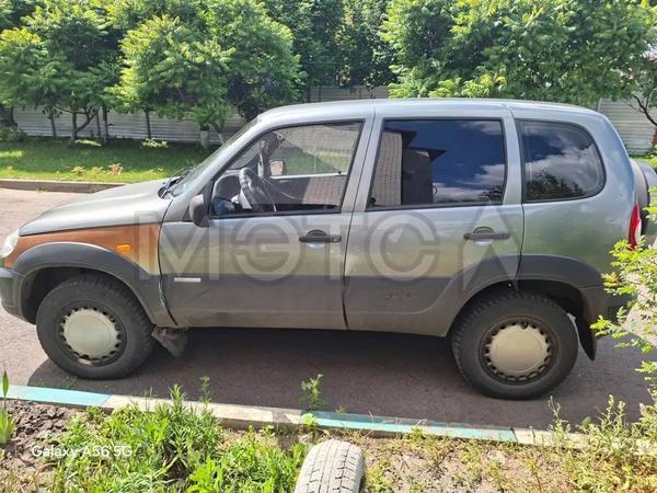 Chevrolet Niva 2010, фото 3