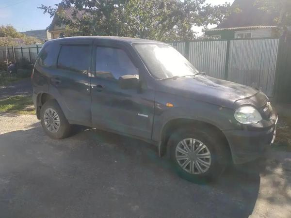 Chevrolet Niva 2010, фото 5