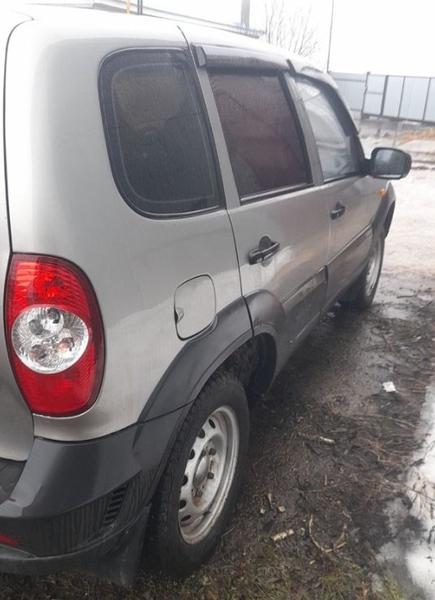 Chevrolet Niva 2010, фото 3