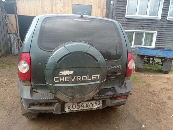 Chevrolet Niva 2010, фото 2
