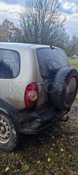 Chevrolet Niva 2011, фото 3
