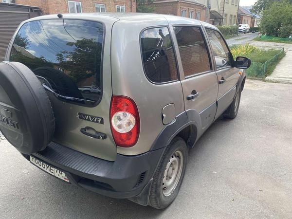 Chevrolet Niva 2011, фото 10