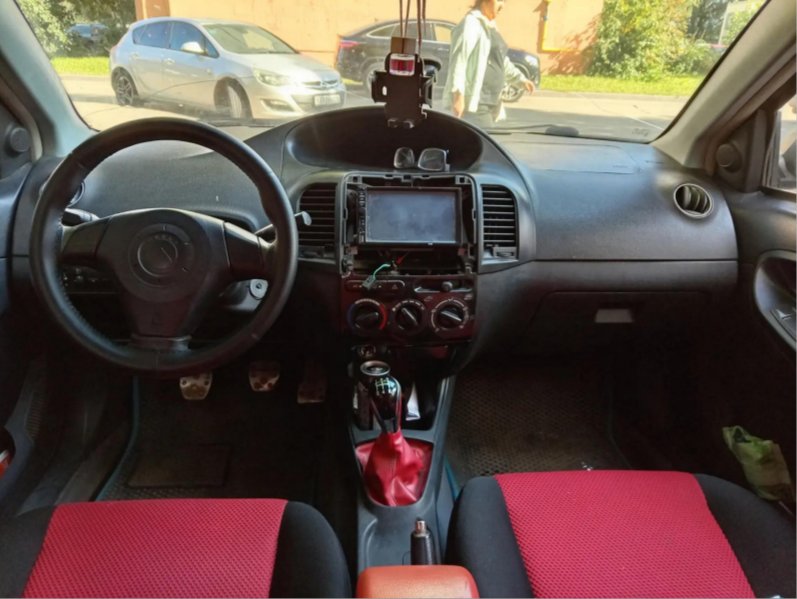Geely MK Cross
