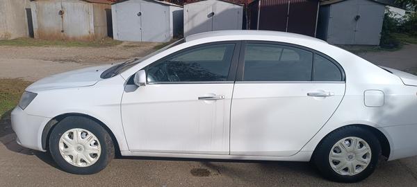 Geely Emgrand 2013, фото 2