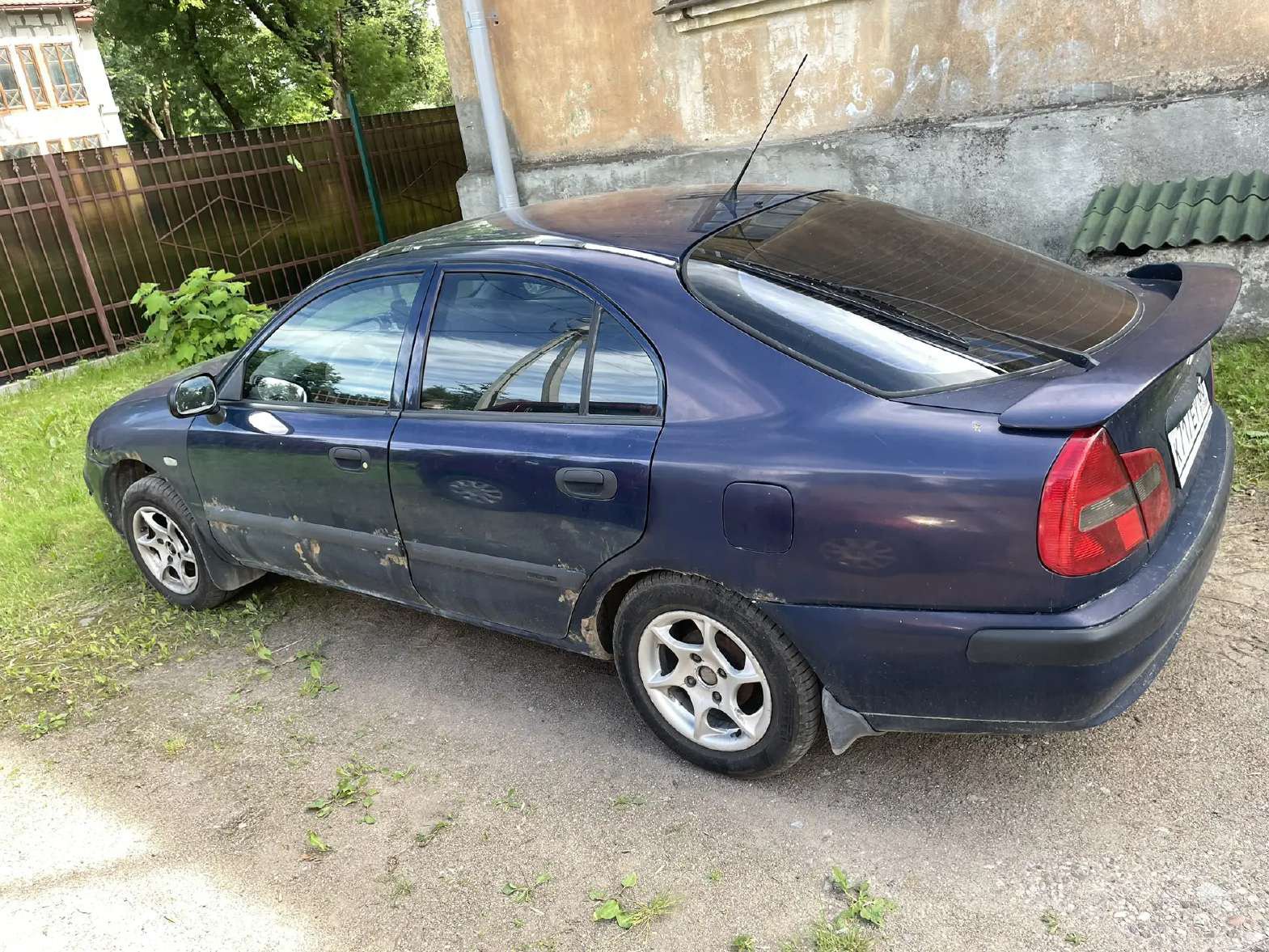 Mitsubishi Carisma