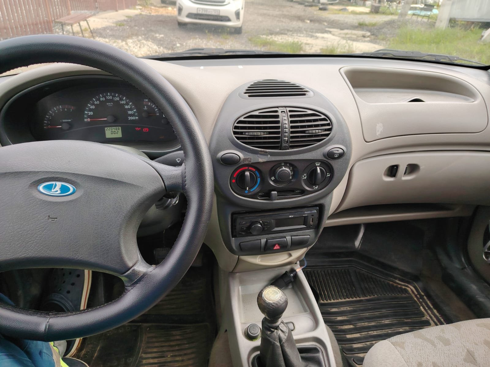 LADA 111830