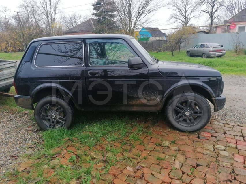 LADA 2121