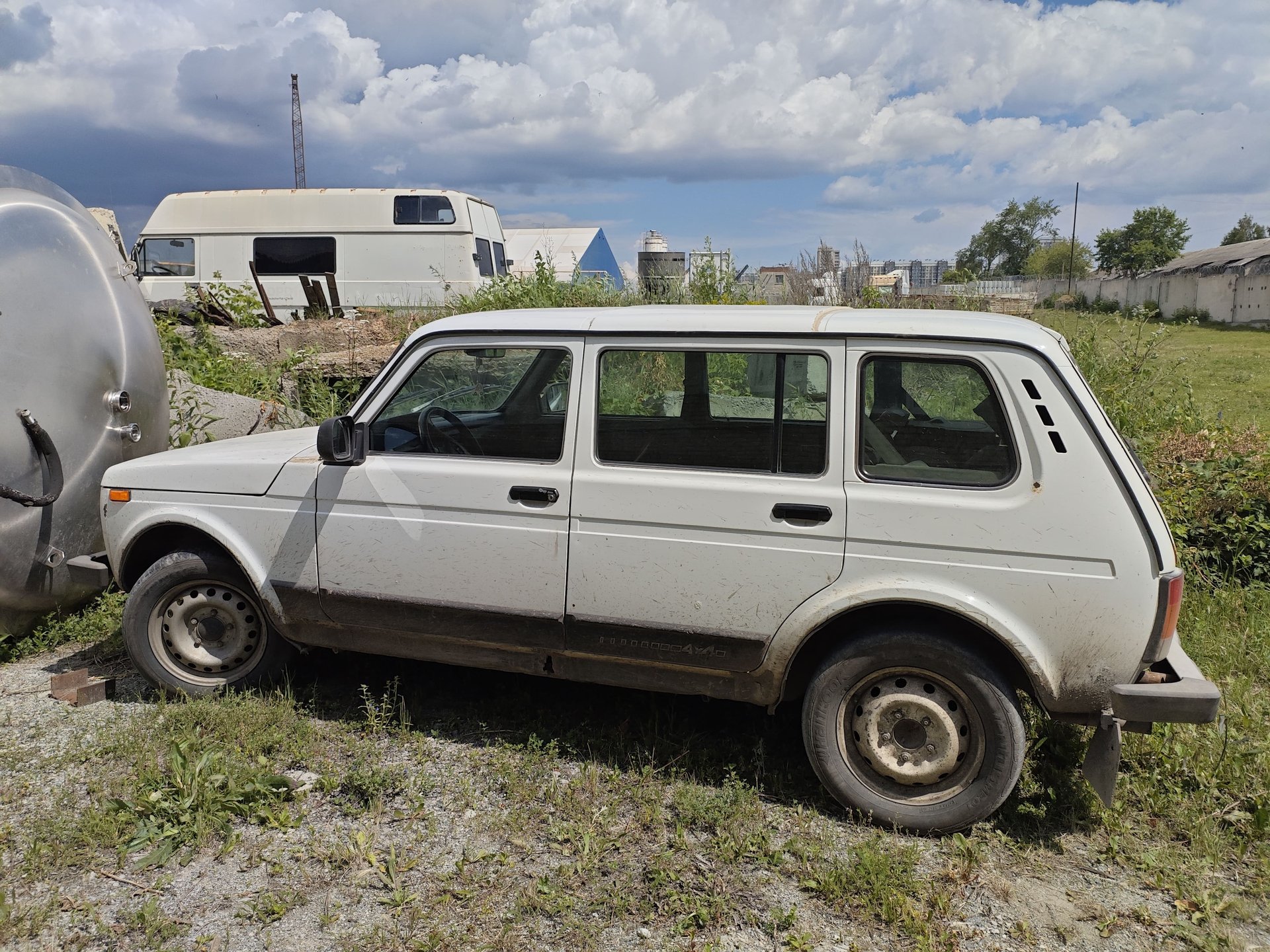 LADA 213100