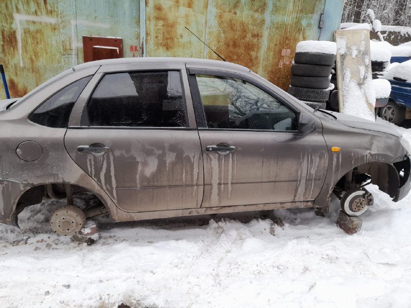 LADA 219010