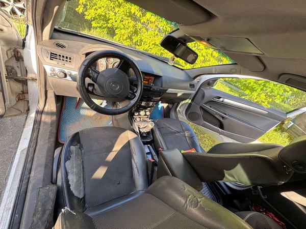 Opel Astra 2008, фото 7