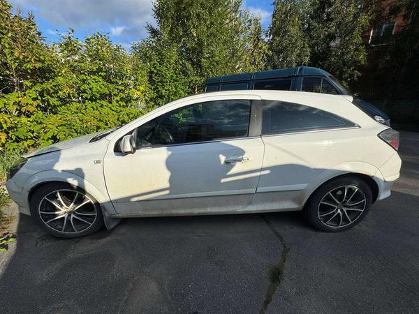 Opel Astra 2008, фото 2