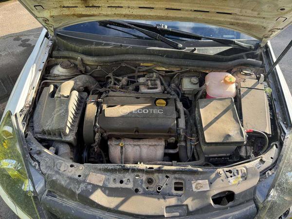 Opel Astra 2008, фото 3
