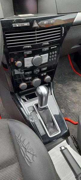 Opel Astra 2008, фото 10