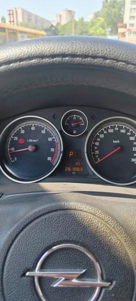 Opel Astra 2008, фото 13