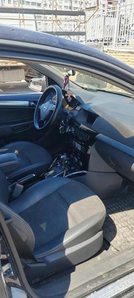Opel Astra 2008, фото 14