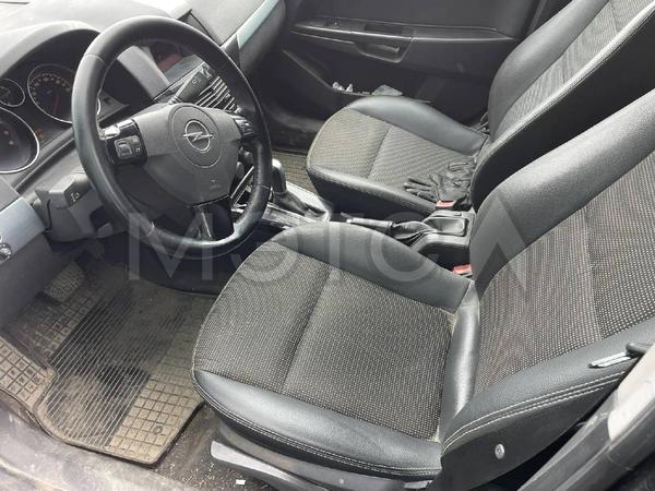 Opel Astra 2008, фото 7