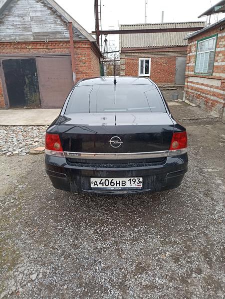 Opel Astra 2008, фото 2