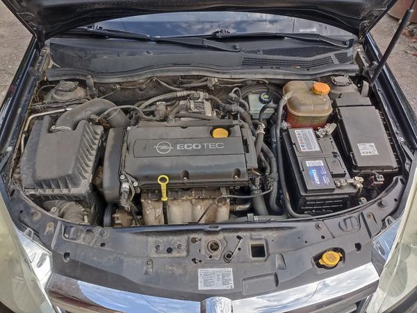 Opel Astra 2008, фото 7