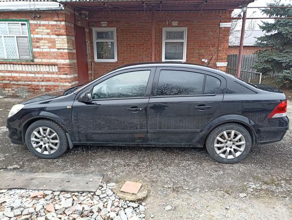 Opel Astra 2008, фото 4
